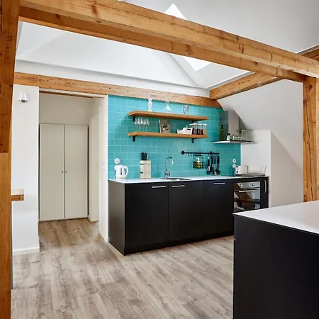 At The Blue Lion & Parking Assistance Apartment Prague Exterior photo