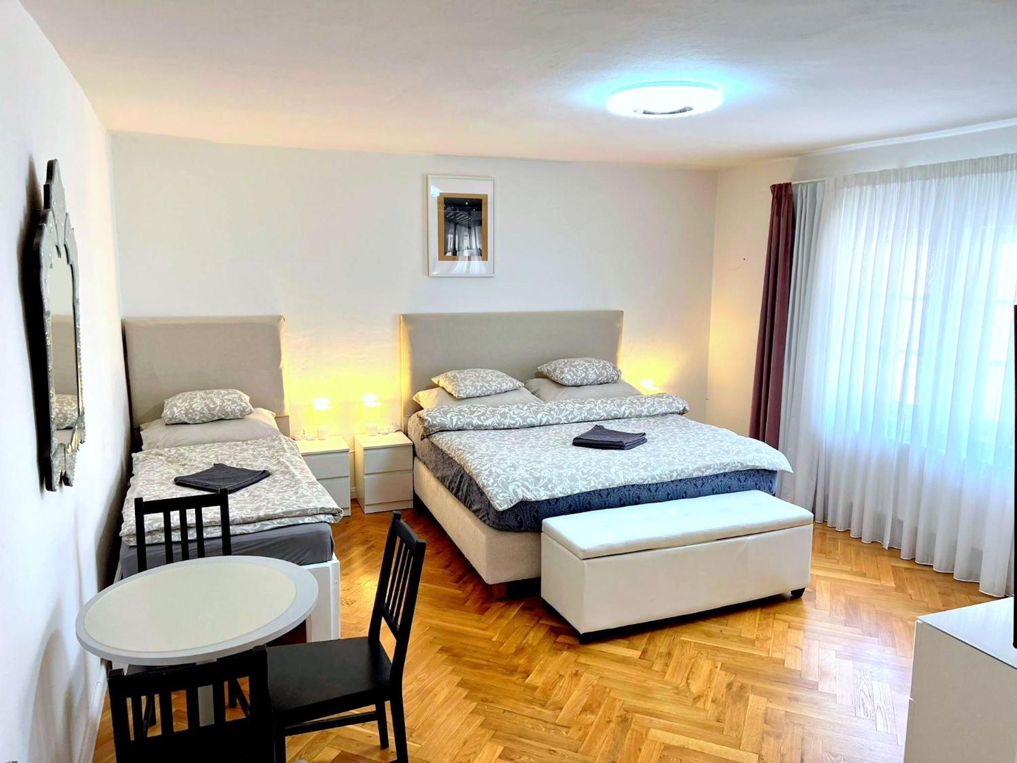 At The Blue Lion & Parking Assistance Appartement